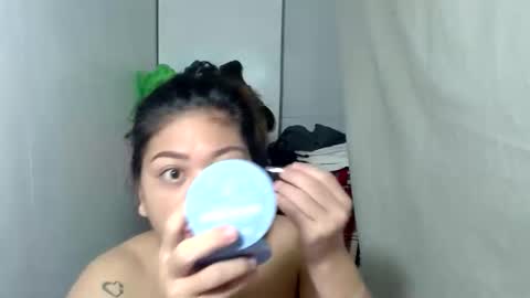 Snapshot of urasian_joy chatting on May 26, 3:02 am urasian_joy online show from May 26, 3:02 am