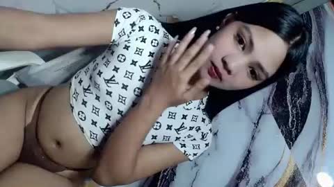 Snapshot of urasian_latinaxxx chatting on June 25, 12:54 am urasian_latinaxxx online show from June 25, 12:54 am
