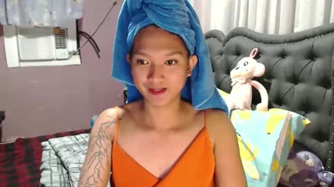 Snapshot of urasian_newra chatting on May 3, 5:46 am NEWRA ALLISON online show from May 3, 5:46 am