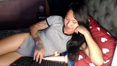 Snapshot of urasian_newra chatting on July 30, 11:59 pm NEWRA ALLISON online show from July 30, 11:59 pm