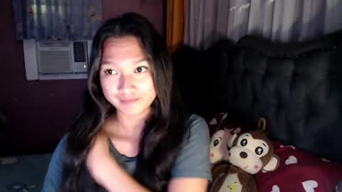 Snapshot of urasian_newra chatting on August 4, 2:26 am NEWRA ALLISON online show from August 4, 2:26 am