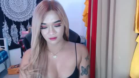 jess online show from December 7, 9:39 am