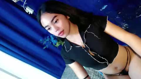 Snapshot of urasiangirl01 chatting on February 25, 8:07 pm yesha online show from February 25, 8:07 pm