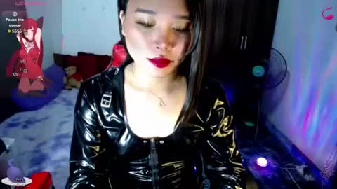 Snapshot of urasiansweet_cummer chatting on July 2, 2:11 am KENDRA online show from July 2, 2:11 am