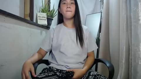 Snapshot of urasiantserika chatting on January 22, 2:24 pm Erika online show from January 22, 2:24 pm