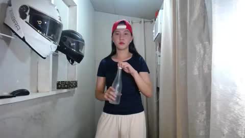 Snapshot of urasiantserika chatting on September 8, 8:19 pm Erika online show from September 8, 8:19 pm