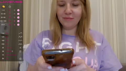 urbadkitty online show from December 25, 12:58 pm