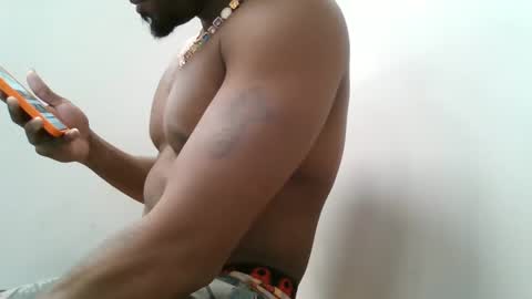 UrbanDicc online show from January 13, 6:38 pm