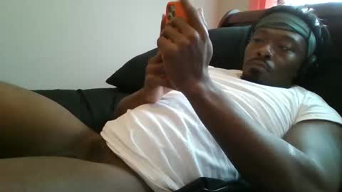 UrbanDicc online show from January 19, 4:25 pm