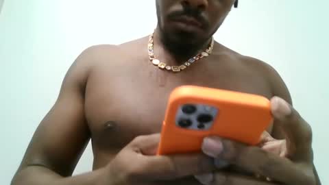 UrbanDicc online show from January 28, 7:00 pm