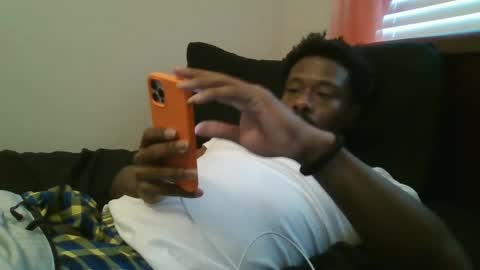 UrbanDicc online show from February 6, 11:15 pm