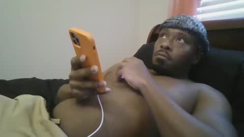 UrbanDicc online show from February 9, 8:45 pm