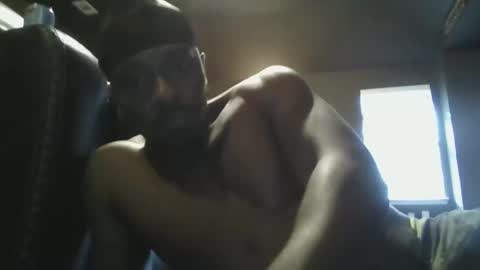 UrbanDicc online show from February 16, 9:38 pm