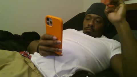 UrbanDicc online show from March 8, 4:45 am