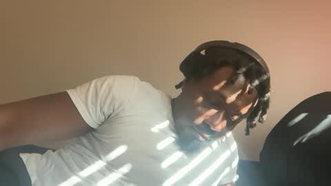 Snapshot of urbandick5 chatting on November 22, 8:08 pm urbandick5 online show from November 22, 8:08 pm