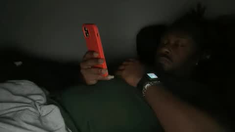 Snapshot of urbandick5 chatting on December 17, 1:39 pm urbandick5 online show from December 17, 1:39 pm