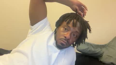 Snapshot of urbandick5 chatting on December 18, 11:11 pm urbandick5 online show from December 18, 11:11 pm