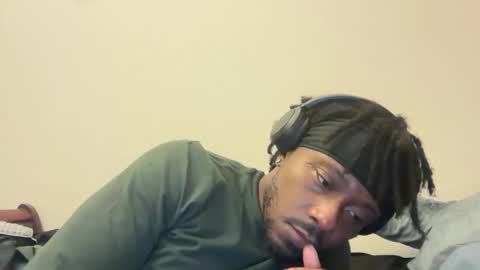 Snapshot of urbandick5 chatting on December 20, 1:34 am urbandick5 online show from December 20, 1:34 am