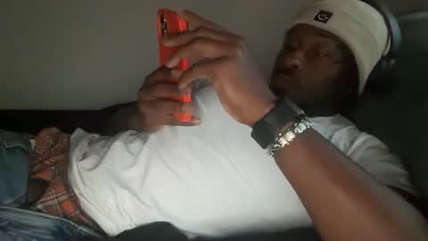 Snapshot of urbandick5 chatting on January 7, 1:35 pm urbandick5 online show from January 7, 1:35 pm