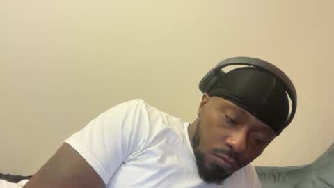 Snapshot of urbandick5 chatting on January 18, 2:04 am urbandick5 online show from January 18, 2:04 am