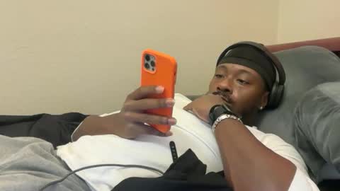 Snapshot of urbandick5 chatting on February 2, 3:05 am urbandick5 online show from February 2, 3:05 am