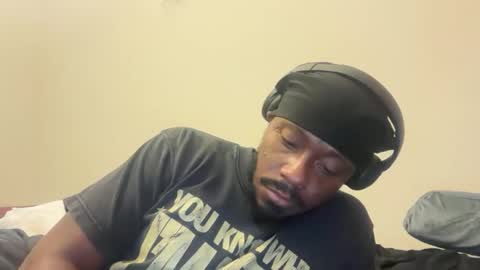 Snapshot of urbandick5 chatting on February 4, 4:18 am urbandick5 online show from February 4, 4:18 am