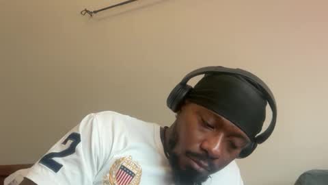 Snapshot of urbandick5 chatting on February 4, 6:58 pm urbandick5 online show from February 4, 6:58 pm