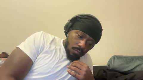 Snapshot of urbandick5 chatting on February 10, 12:37 am urbandick5 online show from February 10, 12:37 am