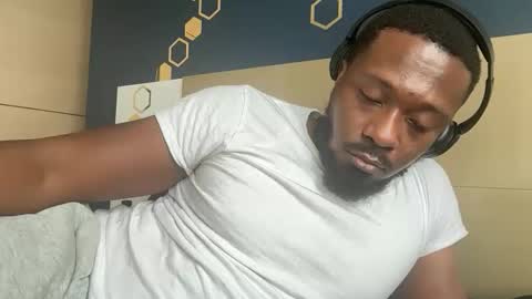 Snapshot of urbandick5 chatting on February 21, 5:03 pm urbandick5 online show from February 21, 5:03 pm