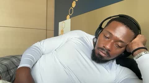 Snapshot of urbandick5 chatting on February 26, 1:32 pm urbandick5 online show from February 26, 1:32 pm