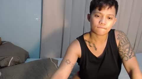 Snapshot of urbbgurl_lynxx chatting on April 22, 7:59 pm Urbbgurl lynxx online show from April 22, 7:59 pm