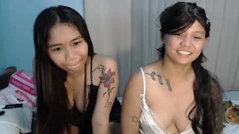Snapshot of urbbgurl_lynxx chatting on April 24, 6:21 pm Urbbgurl lynxx online show from April 24, 6:21 pm