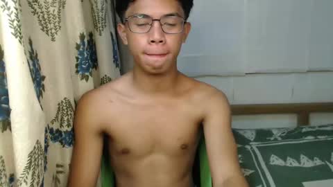 Snapshot of urbbyjosh chatting on December 17, 11:39 am joshua online show from December 17, 11:39 am