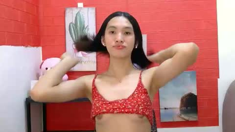 Snapshot of urblossom_princess chatting on February 7, 8:23 pm urblossom_princess online show from February 7, 8:23 pm