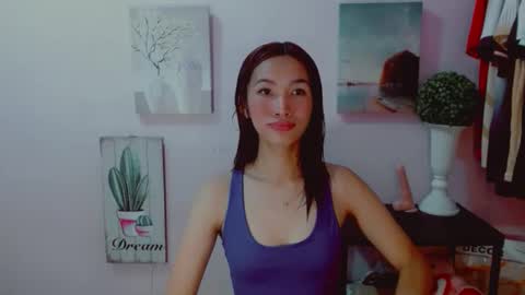Snapshot of urblossom_princess chatting on May 6, 8:19 am urblossom_princess online show from May 6, 8:19 am