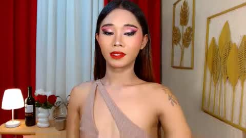 Snapshot of urcaptivatingmaria chatting on October 18, 8:59 am UrCaptivatingMaria online show from October 18, 8:59 am