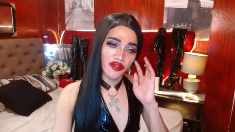 Snapshot of urcumgirlasiants chatting on December 9, 7:29 pm KENDALL online show from December 9, 7:29 pm