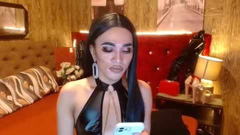 Snapshot of urcumgirlasiants chatting on December 24, 7:39 am KENDALL online show from December 24, 7:39 am