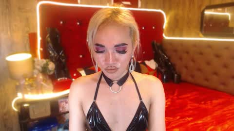 Snapshot of urcumgirlasiants chatting on January 17, 11:07 pm KENDALL online show from January 17, 11:07 pm