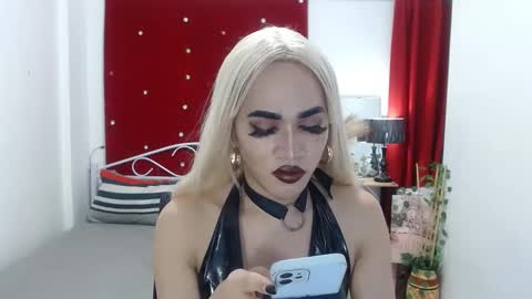 Snapshot of urcumgirlasiants chatting on February 13, 7:10 pm KENDALL online show from February 13, 7:10 pm