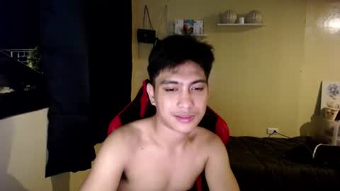 Snapshot of urcuteguy_jhonx chatting on July 20, 2:30 pm Dannie online show from July 20, 2:30 pm