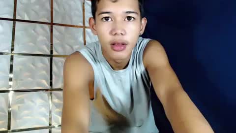 urdreamboy_clarin online show from December 18, 1:44 am