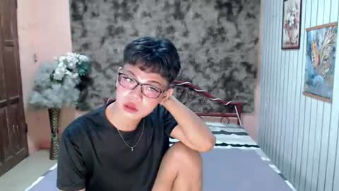 urdreamboy_doms online show from July 12, 4:25 am