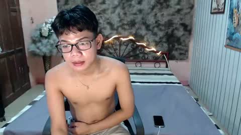 urdreamboy_doms online show from July 14, 5:34 am