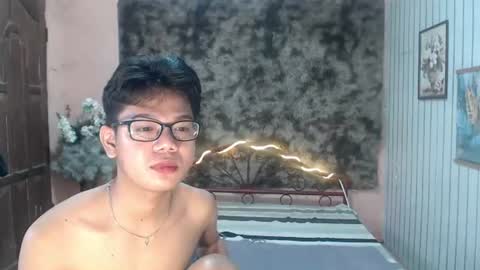 urdreamboy_doms online show from July 28, 3:57 am
