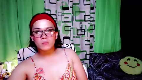 urdreamgirljacky online show from September 19, 6:26 am