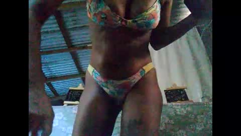 Snapshot of urfantasy2025 chatting on February 24, 2:37 pm urfantasy2025 online show from February 24, 2:37 pm