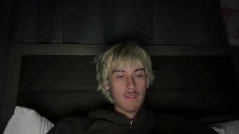 urfavcock6918 online show from April 16, 7:31 am