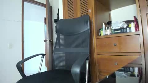 Andres  Jordi online show from March 8, 4:00 pm