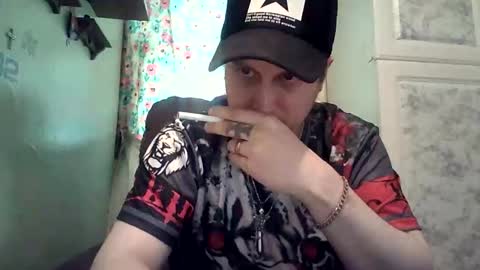 Snapshot of urfavoritejoedirty69 chatting on June 7, 10:13 pm UrFavoriteJoeDirty69 online show from June 7, 10:13 pm